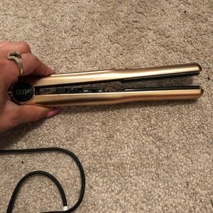 Hair straightener